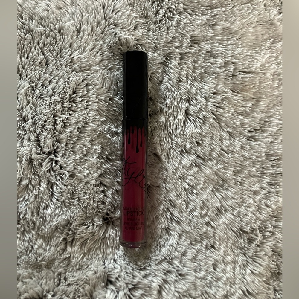 Kylie cosmetics matte liquid lipstick